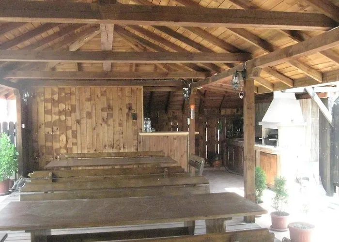 Guest house Chinar 08 Kirkovo (Kardzhali)